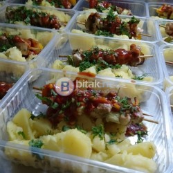 Доставка на топла храна до офиса, до дома или до работното място