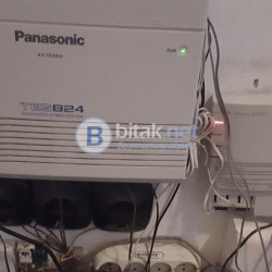 телефонна централа PANASONIC KX-TES824 с 3 външни линии, 8 вътрешни линии,