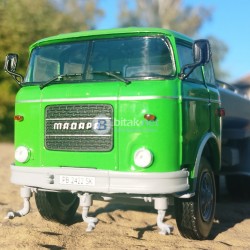 Умален модел на Шкода Мадара в мащаб 1:43